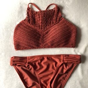 So bikini set